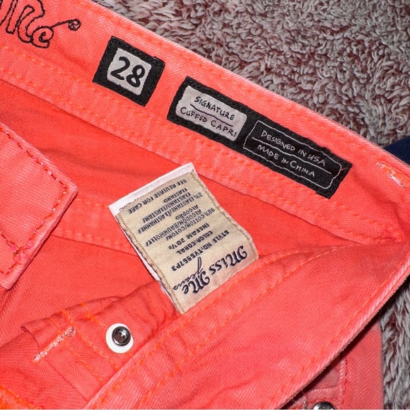 Miss Me capris - Picture 2 of 4